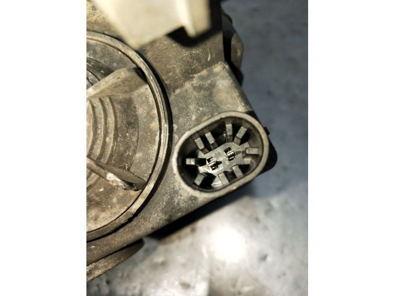 Recambio de faro antiniebla izquierdo para opel zafira / zafira family b (a05) 1.9 cdti (m75) referencia OEM IAM   2005