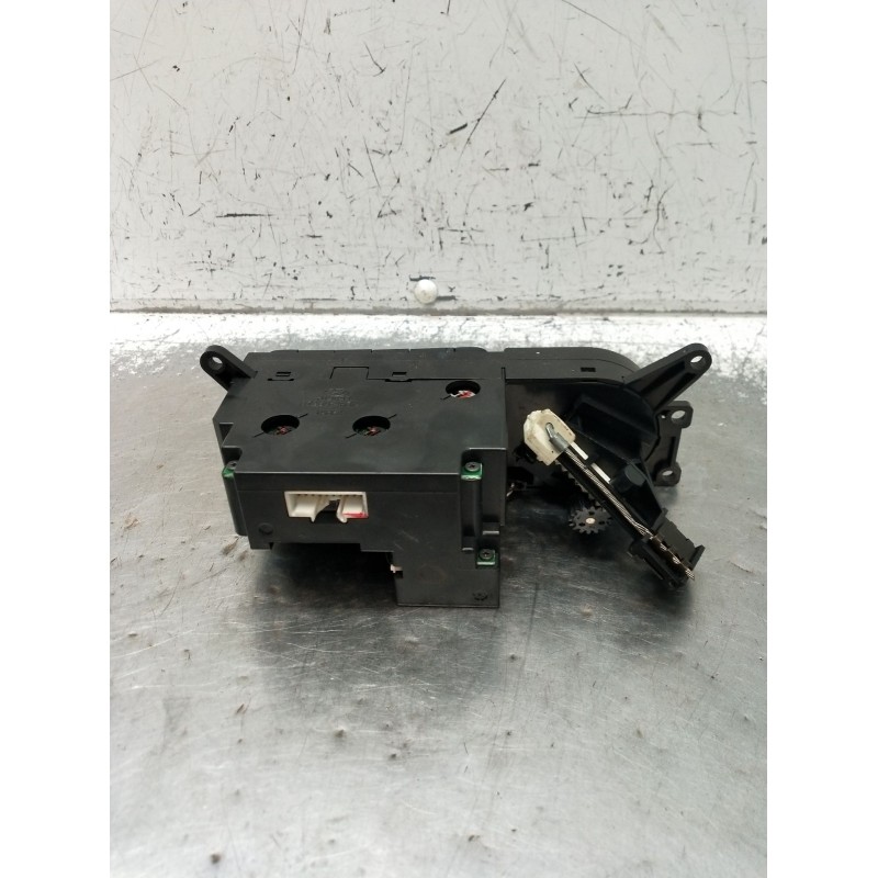 Recambio de mando calefaccion / aire acondicionado para hyundai h-1 furgoneta (a1) 2.5 crdi referencia OEM IAM 972604A3XX  2003