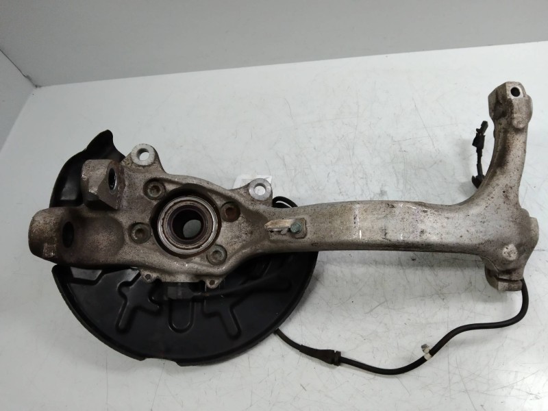Recambio de mangueta delantera izquierda para audi a4 berlina (8e) 2.0 20v cat (alt) referencia OEM IAM   
