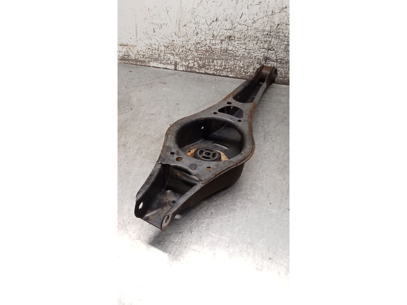 Recambio de brazo suspension inferior trasero derecho para seat leon (1p1) 1.9 tdi referencia OEM IAM  POSTERIOR 05