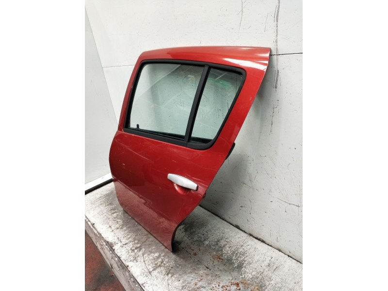 Recambio de puerta trasera izquierda para dacia sandero (bs_) 1.6 mpi 85 (bs03) referencia OEM IAM   2008