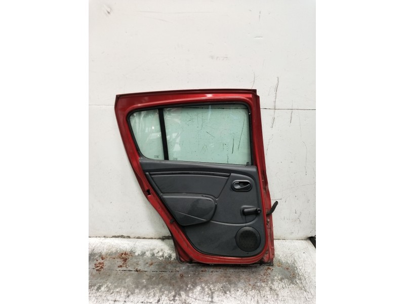 Recambio de puerta trasera izquierda para dacia sandero (bs_) 1.6 mpi 85 (bs03) referencia OEM IAM   2008