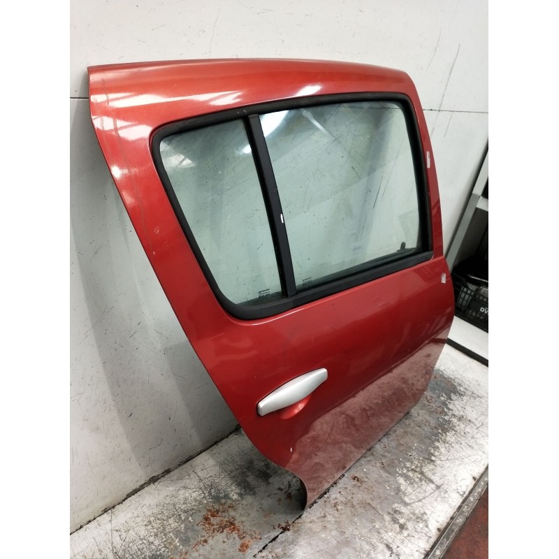 Recambio de puerta trasera derecha para dacia sandero (bs_) 1.6 mpi 85 (bs03) referencia OEM IAM  5P 2008