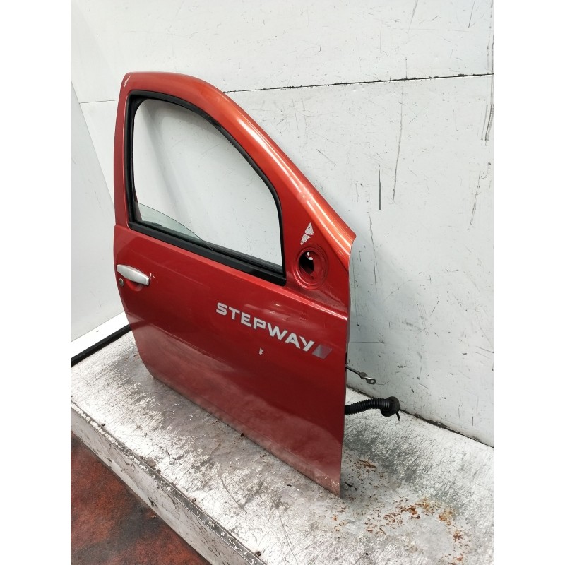 Recambio de puerta delantera derecha para dacia sandero (bs_) 1.6 mpi 85 (bs03) referencia OEM IAM  5P 2008