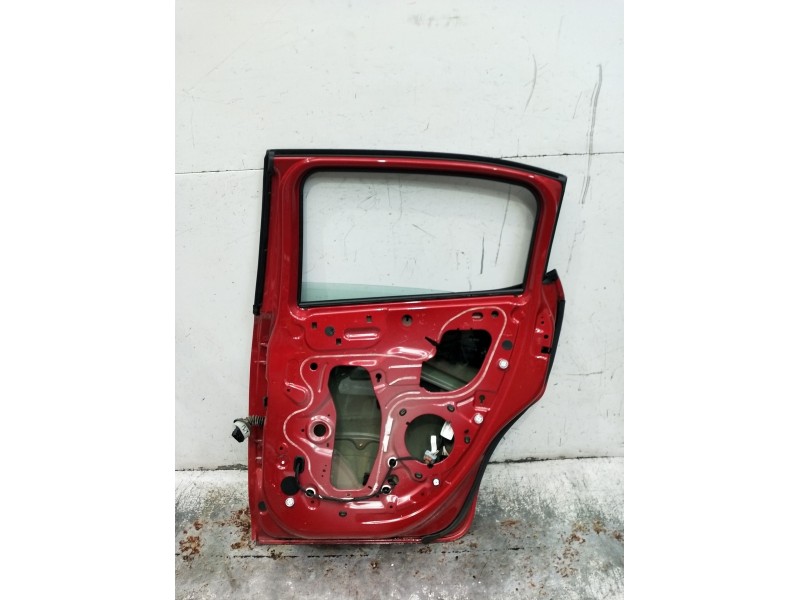Recambio de puerta trasera derecha para citroën c3 iii (sx) 1.2 puretech 82 referencia OEM IAM  5P 2018
