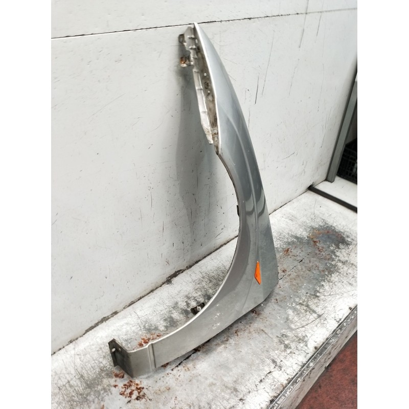 Recambio de aleta delantera izquierda para ford focus i turnier (dnw) 1.8 turbo di / tddi referencia OEM IAM   2002