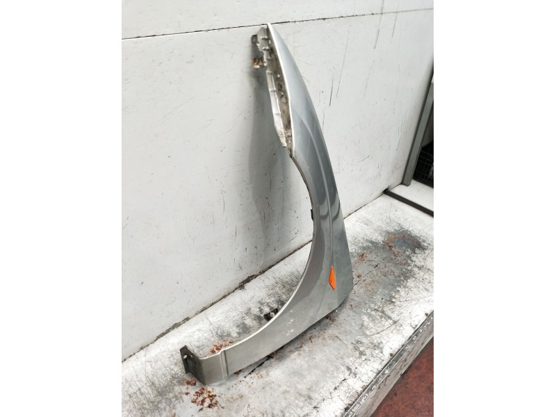 Recambio de aleta delantera izquierda para ford focus i turnier (dnw) 1.8 turbo di / tddi referencia OEM IAM   2002