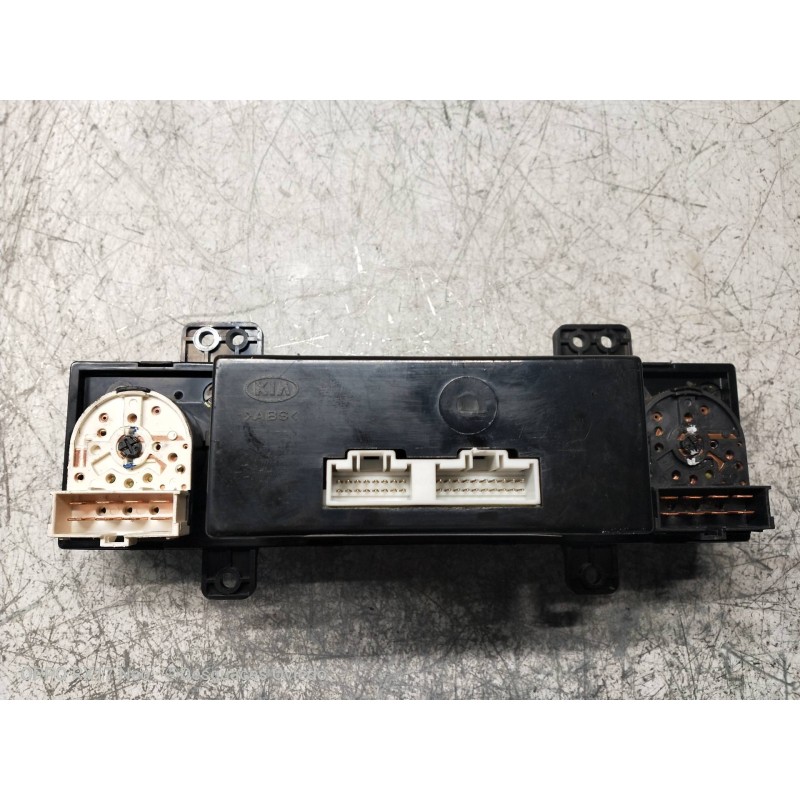 Recambio de mando calefaccion / aire acondicionado para kia carnival ii 2.9 cdri ex referencia OEM IAM OK53C61190  
