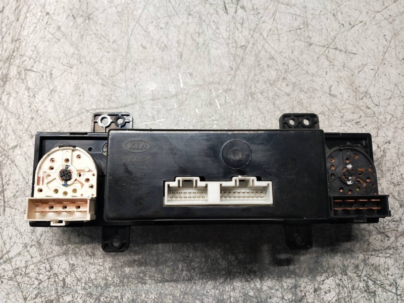 Recambio de mando calefaccion / aire acondicionado para kia carnival ii 2.9 cdri ex referencia OEM IAM OK53C61190  