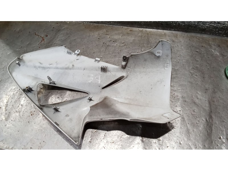 Recambio de molduras delanteras para honda cbf cbf 600 (pc43) referencia OEM IAM 61212MERR600  DERECHA