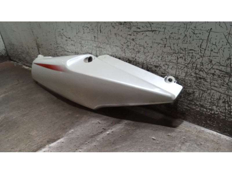 Recambio de moldura para honda cbf cbf 600 (pc43) referencia OEM IAM   DERECHA