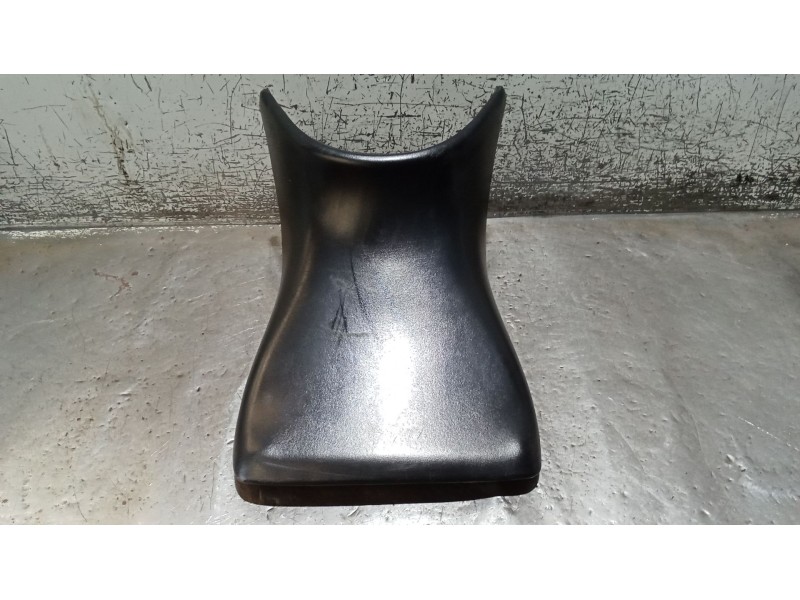 Recambio de asiento para honda cbf cbf 600 (pc43) referencia OEM IAM  DELANTERO VER FOTOS