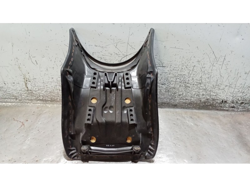 Recambio de asiento para honda cbf cbf 600 (pc43) referencia OEM IAM  DELANTERO VER FOTOS