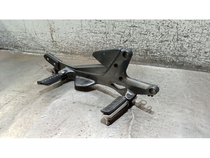 Recambio de estribos laterales para honda cbf cbf 600 (pc43) referencia OEM IAM   DERECHA