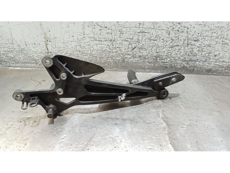 Recambio de estribos laterales para honda cbf cbf 600 (pc43) referencia OEM IAM   DERECHA
