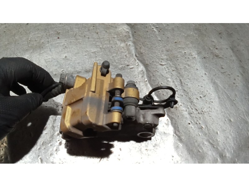 Recambio de pinza freno trasera derecha para honda cbf cbf 600 (pc43) referencia OEM IAM   