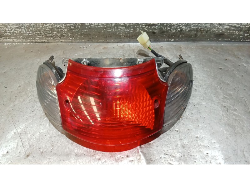 Recambio de piloto trasero central para honda cbf cbf 600 (pc43) referencia OEM IAM 304761305 100973503 