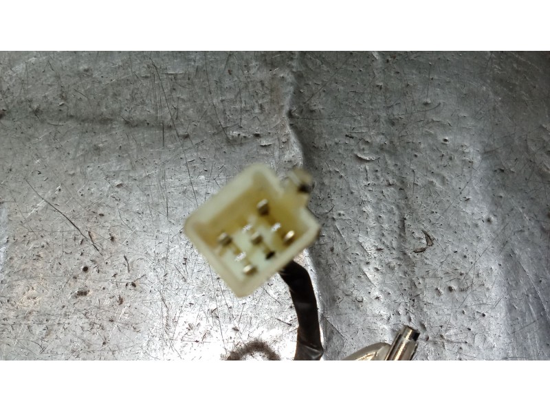 Recambio de piloto trasero central para honda cbf cbf 600 (pc43) referencia OEM IAM 304761305 100973503 