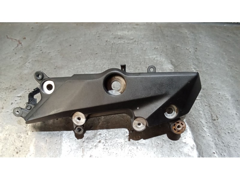 Recambio de moldura para honda cbf cbf 600 (pc43) referencia OEM IAM   