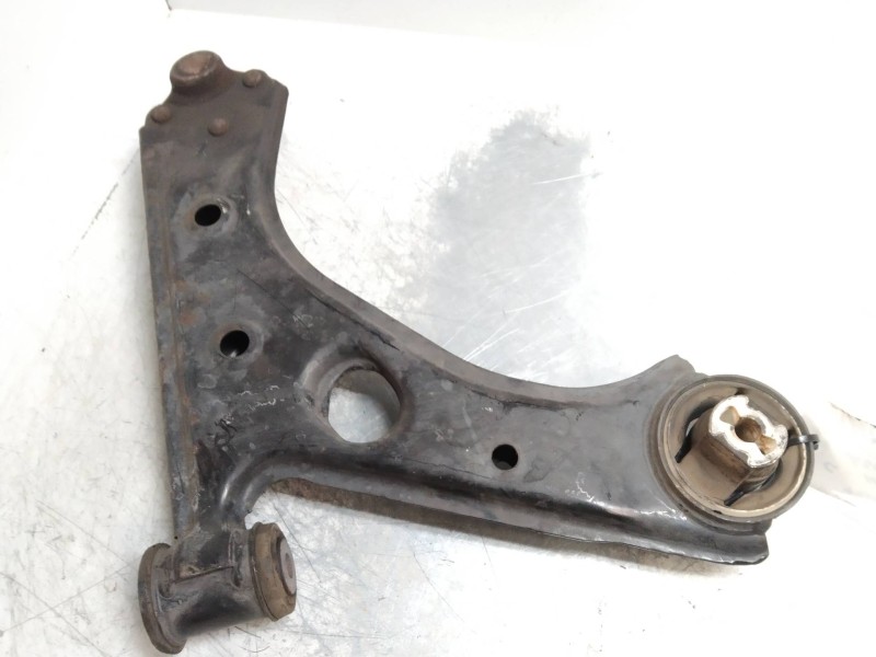 Recambio de brazo suspension inferior delantero izquierdo para citroen nemo 1.3 hdi fap referencia OEM IAM   