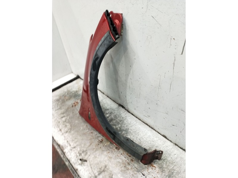 Recambio de aleta delantera derecha para dacia sandero (bs_) 1.6 mpi 85 (bs03) referencia OEM IAM   
