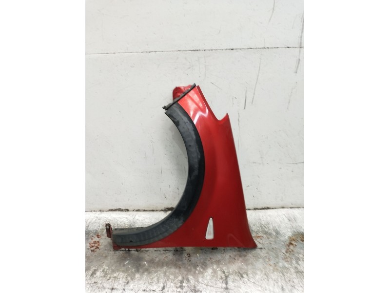 Recambio de aleta delantera izquierda para dacia sandero (bs_) 1.6 mpi 85 (bs03) referencia OEM IAM   
