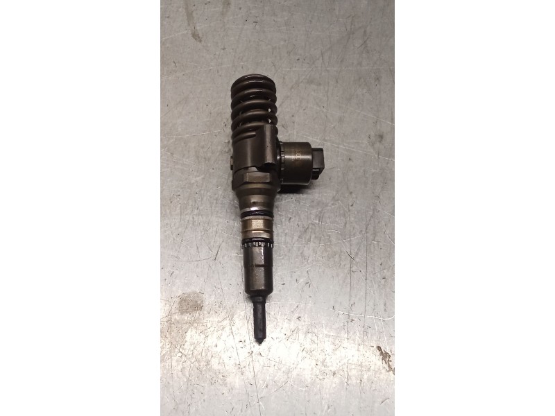 Recambio de inyector para audi a3 (8p1) 2.0 tdi 16v referencia OEM IAM 0414720404 03G130073G BOSCH