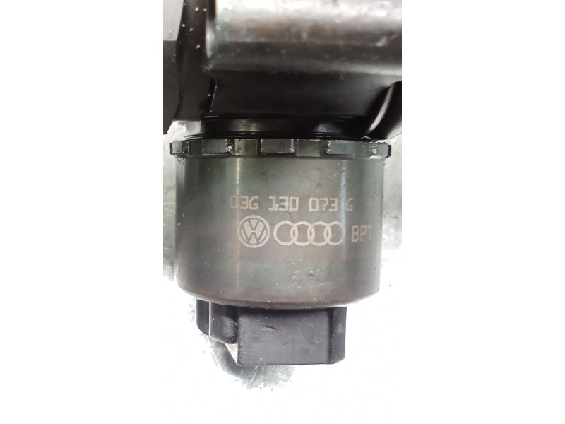 Recambio de inyector para audi a3 (8p1) 2.0 tdi 16v referencia OEM IAM 0414720404 03G130073G BOSCH