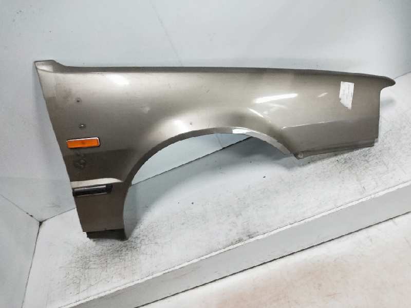 Recambio de aleta delantera derecha para lancia thema referencia OEM IAM   