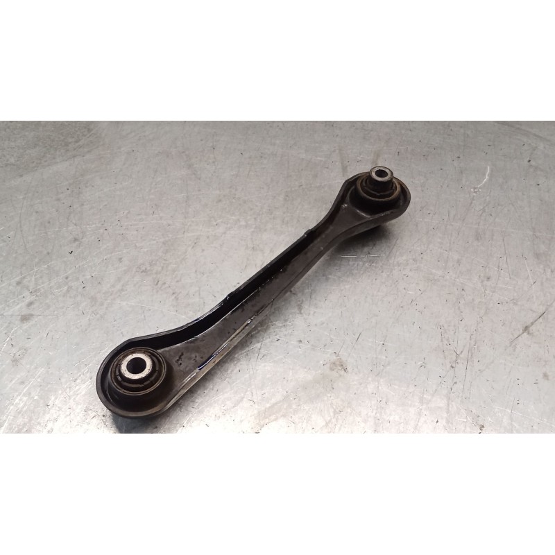 Recambio de brazo suspension inferior trasero izquierdo para audi a3 (8p1) 2.0 tdi 16v referencia OEM IAM   04