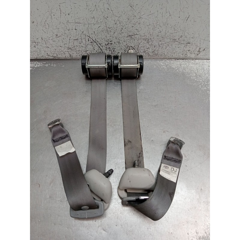 Recambio de juego cinturones trasero para toyota hilux vii pick-up (_n1_, _n2_, _n3_) 2.5 d-4d 4wd (kun25_) referencia OEM IAM  