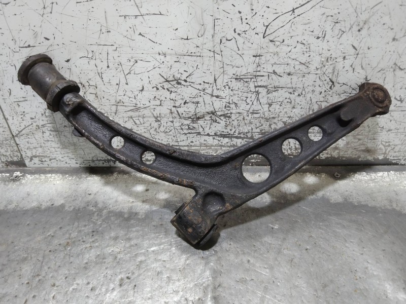 Recambio de brazo suspension inferior delantero derecho para fiat cinquecento (170) 0.9 i.e. referencia OEM IAM   