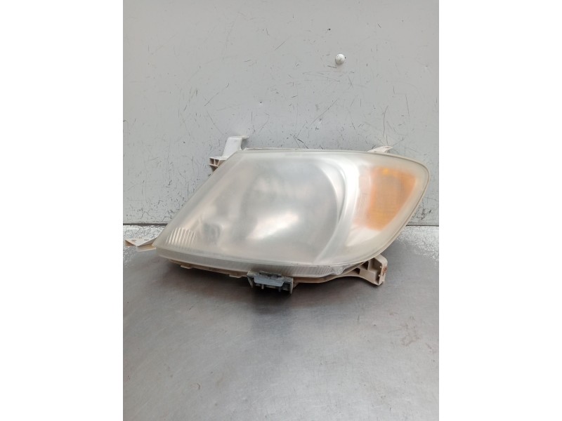 Recambio de faro izquierdo para toyota hilux vii pick-up (_n1_, _n2_, _n3_) 2.5 d-4d 4wd (kun25_) referencia OEM IAM  OJO VER FO