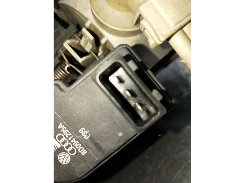 Recambio de faro derecho para seat ibiza ii (6k1) 1.9 d referencia OEM IAM 6K0941016 67735485 