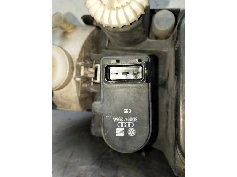 Recambio de faro izquierdo para seat ibiza ii (6k1) 1.9 d referencia OEM IAM   