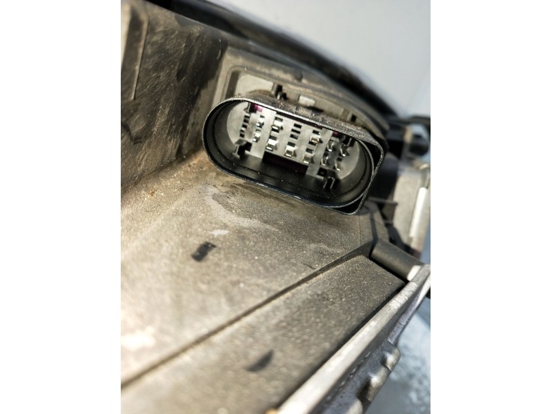 Recambio de faro izquierdo para audi a4 b8 (8k2) 2.0 tdi referencia OEM IAM 0301240271 1307329218 XENON 2008
