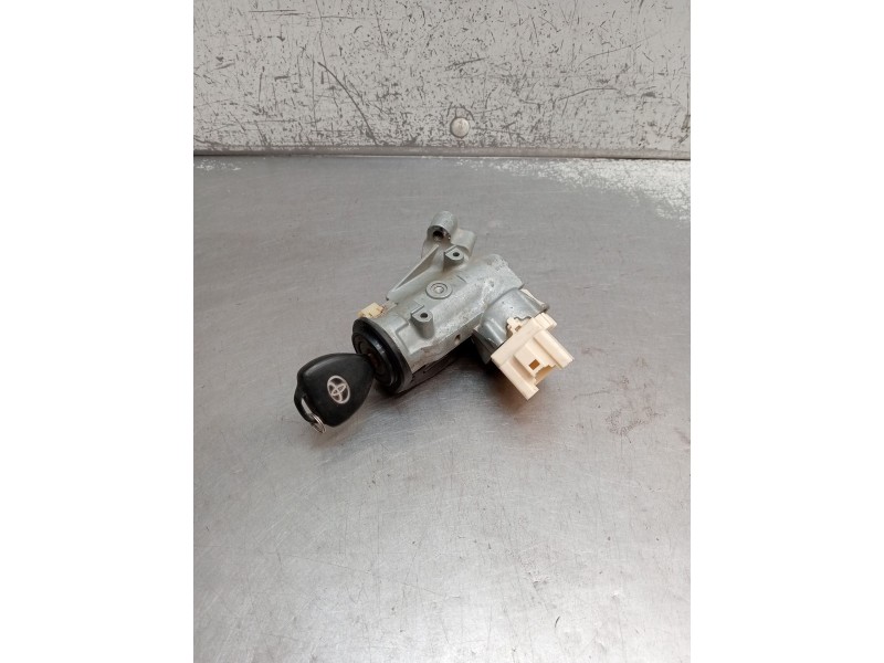 Recambio de conmutador de arranque para toyota hilux vii pick-up (_n1_, _n2_, _n3_) 2.5 d-4d 4wd (kun25_) referencia OEM IAM 897