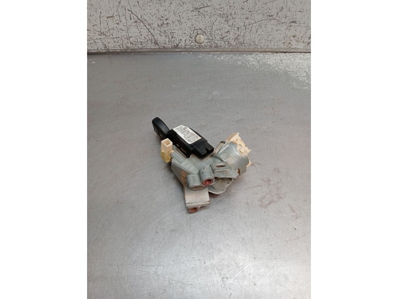 Recambio de conmutador de arranque para toyota hilux vii pick-up (_n1_, _n2_, _n3_) 2.5 d-4d 4wd (kun25_) referencia OEM IAM 897
