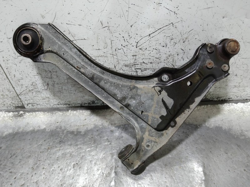 Recambio de brazo suspension inferior delantero derecho para opel astra f berlina gl referencia OEM IAM   