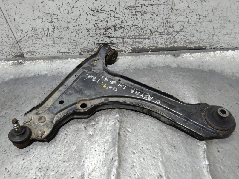 Recambio de brazo suspension inferior delantero izquierdo para opel astra f berlina gl referencia OEM IAM   