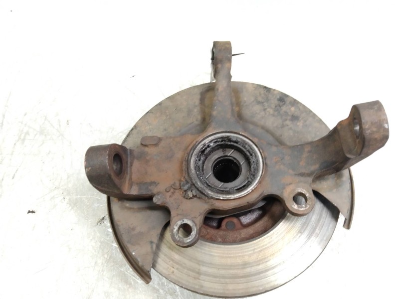 Recambio de mangueta delantera derecha para opel frontera a 2.3 turbodiesel referencia OEM IAM   