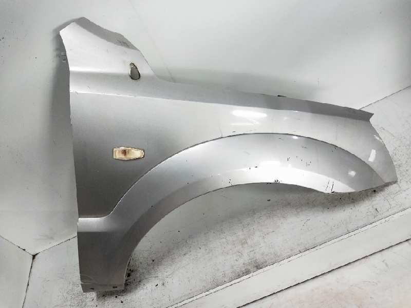 Recambio de aleta delantera derecha para kia sorento 2.5 crdi concept referencia OEM IAM   