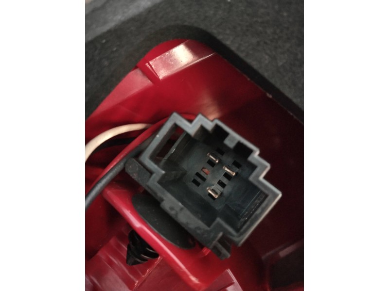 Recambio de piloto trasero derecho interior para seat altea xl (5p5) reference referencia OEM IAM 5P8945094D  