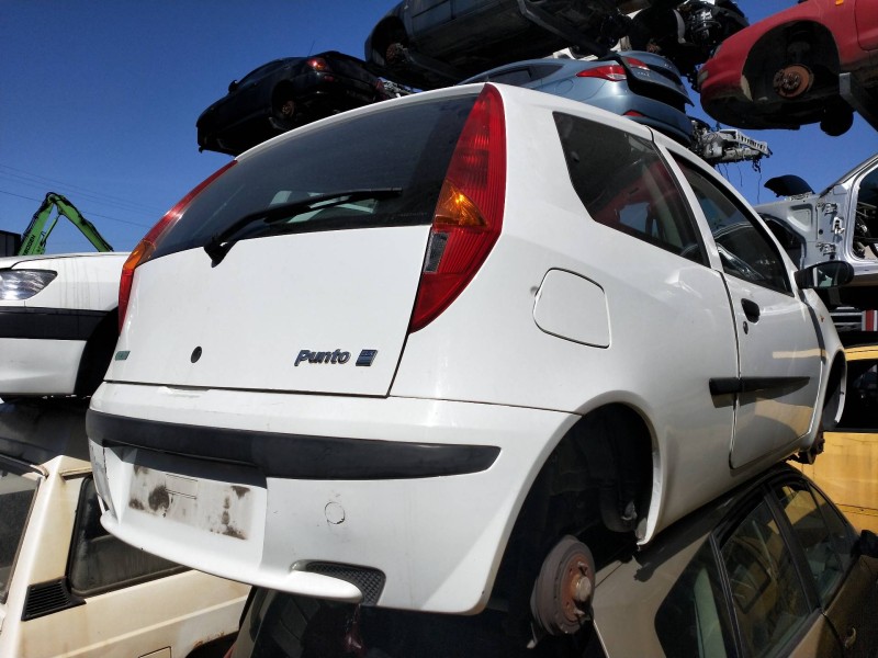 fiat punto berlina (188) del año 2001