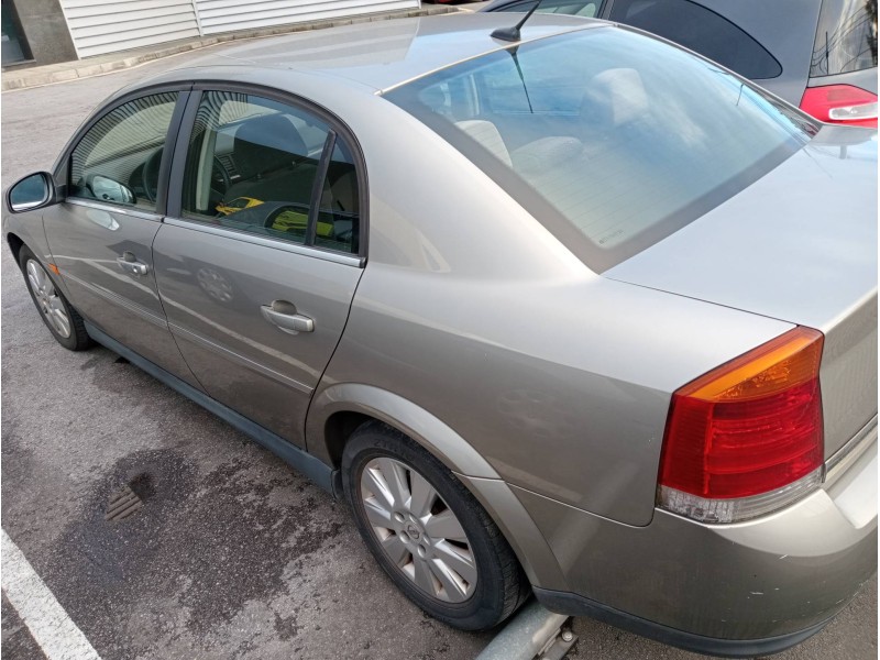 opel vectra c berlina del año 2003
