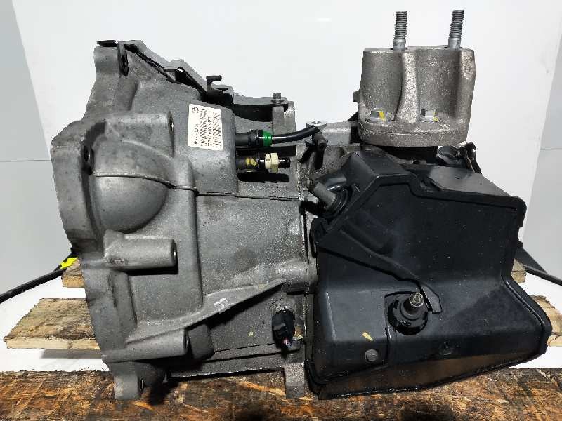 Recambio de caja cambios para ford fiesta (cb1) ambiente referencia OEM IAM 8A6R7002CA TTFD0 010609 103512
