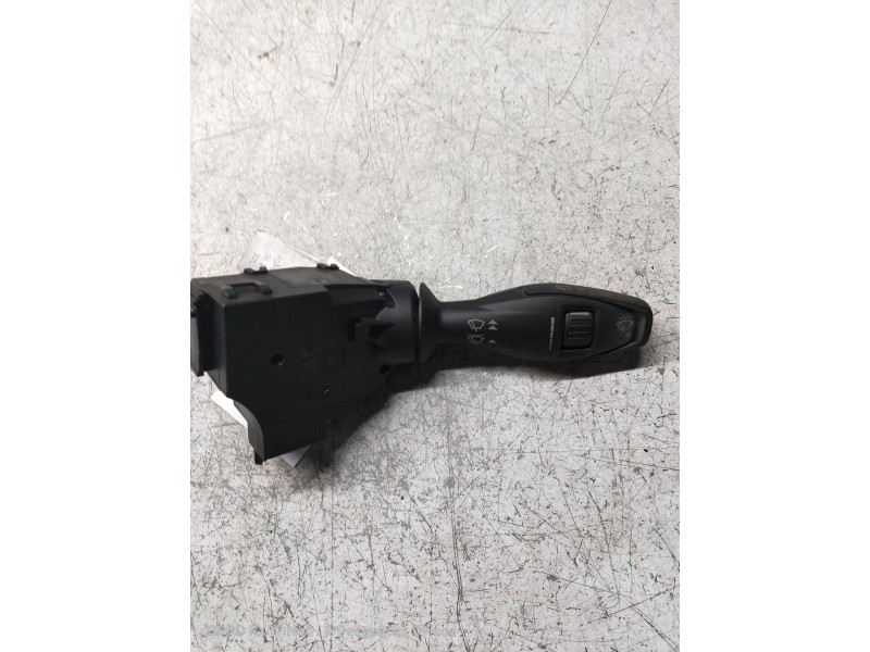 Recambio de mando limpia para ford fiesta (cb1) ambiente referencia OEM IAM 8A6T17A553AC  