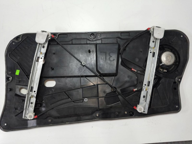 Recambio de elevalunas delantero izquierdo para ford fiesta (cb1) ambiente referencia OEM IAM 8A6114A389B 1742385 3P