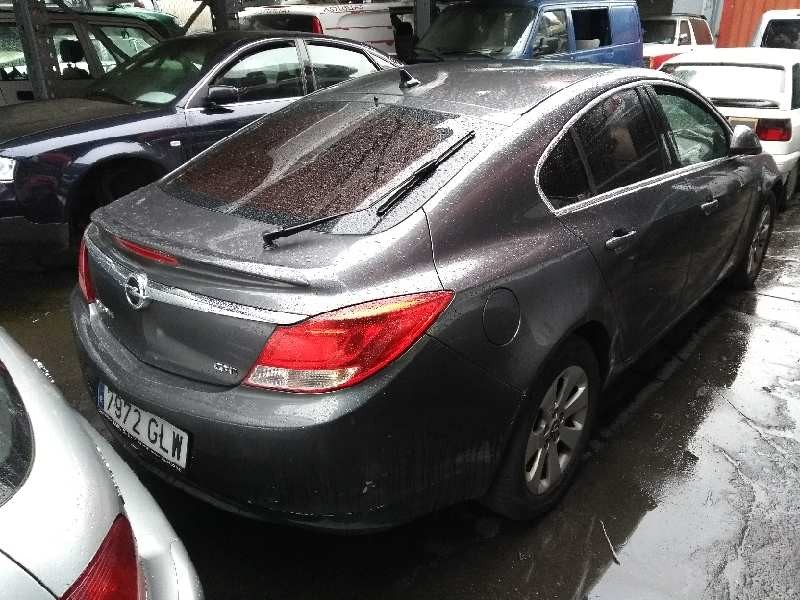 opel insignia berlina del año 2009