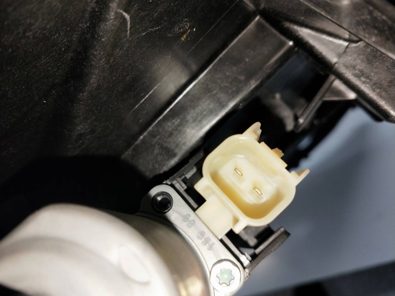 Recambio de elevalunas delantero derecho para ford fiesta (cb1) ambiente referencia OEM IAM 8A6114553A 1742390 3P